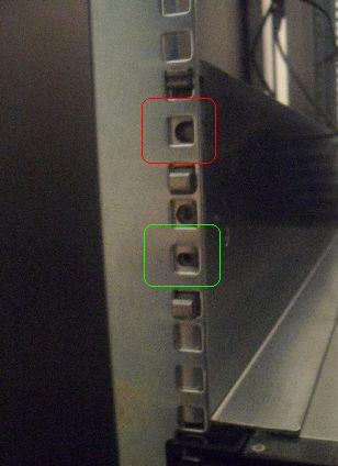 Thomas-Krenn Modular Server Schienen montiert im Rack.JPG