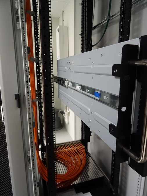 Preparing the IW-PL052 for rack mounting - Thomas-Krenn-Wiki-en