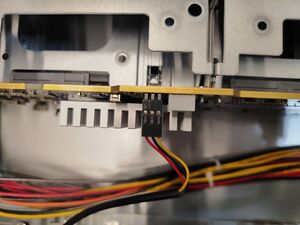 Eingesteckter JEXP_UART-Header, Draufsicht