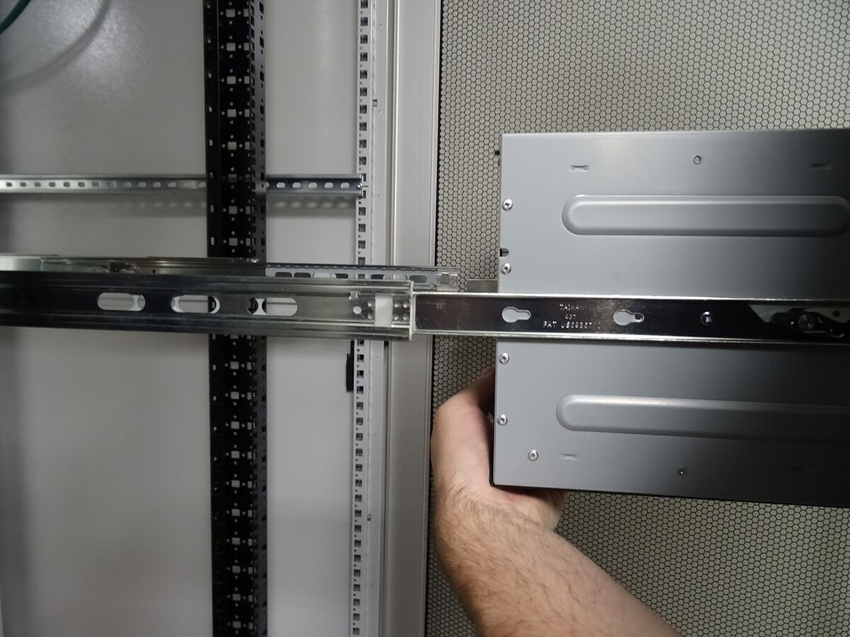 Preparing the IW-PL052 for rack mounting - Thomas-Krenn-Wiki-en