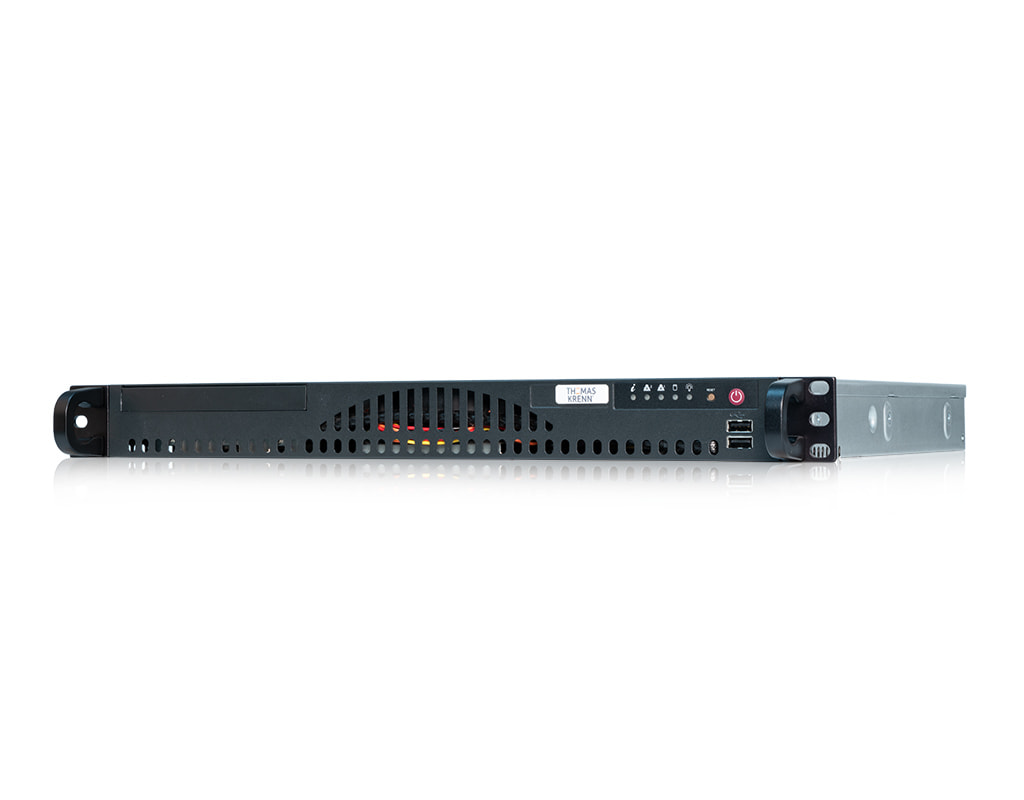 1U Intel single-CPU RI1102-SMXE server - Front view