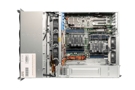 3HE Intel Dual-CPU RI2316 Server - Innenansicht 3HE Intel Dual-CPU RI2316 Server - Innenansicht