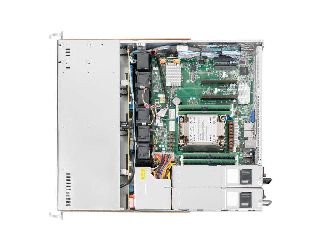 1U Intel single-CPU RI1104-SMXSH server - Internal view 1U Intel single-CPU RI1104-SMXSH server - Internal view