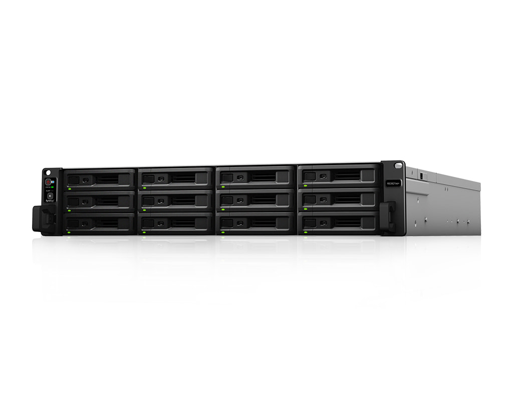 Synology RS3621XS+ NAS - Front view