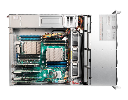 2U Intel Dual-CPU RI2212 Server - Internal view