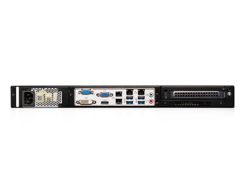 HPC-7120S + ASMB-588 - Rückansicht