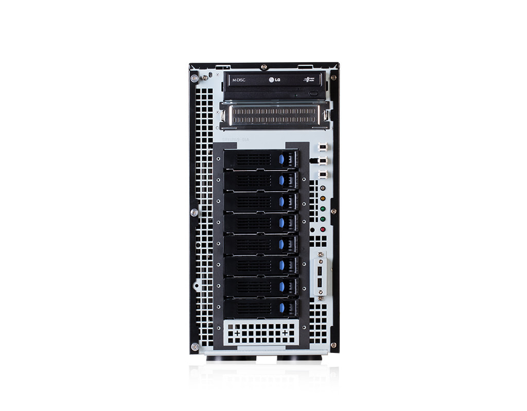 Server-Tower Intel Dual-CPU TI220 - Frontalansicht offen Server-Tower Intel Dual-CPU TI220 - Frontalansicht offen
