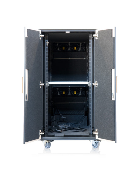Sound insulated server cabinet 24U - interior view