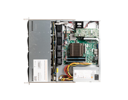 1U Intel Single-CPU RI1104H Server - Interior view Supermicro mainboard 1U Intel Single-CPU RI1104H Server - Interior view Supermicro mainboard