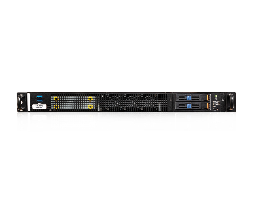 HPC-7120S + ASMB-588 - Frontalansicht HPC-7120S + ASMB-588 - Frontalansicht