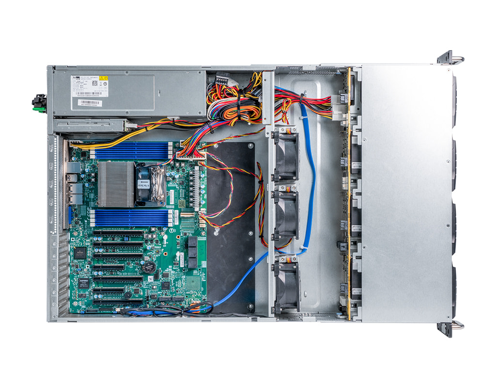 2U AMD single-CPU RA1212-AIEPN server (vSAN) - Internal view
