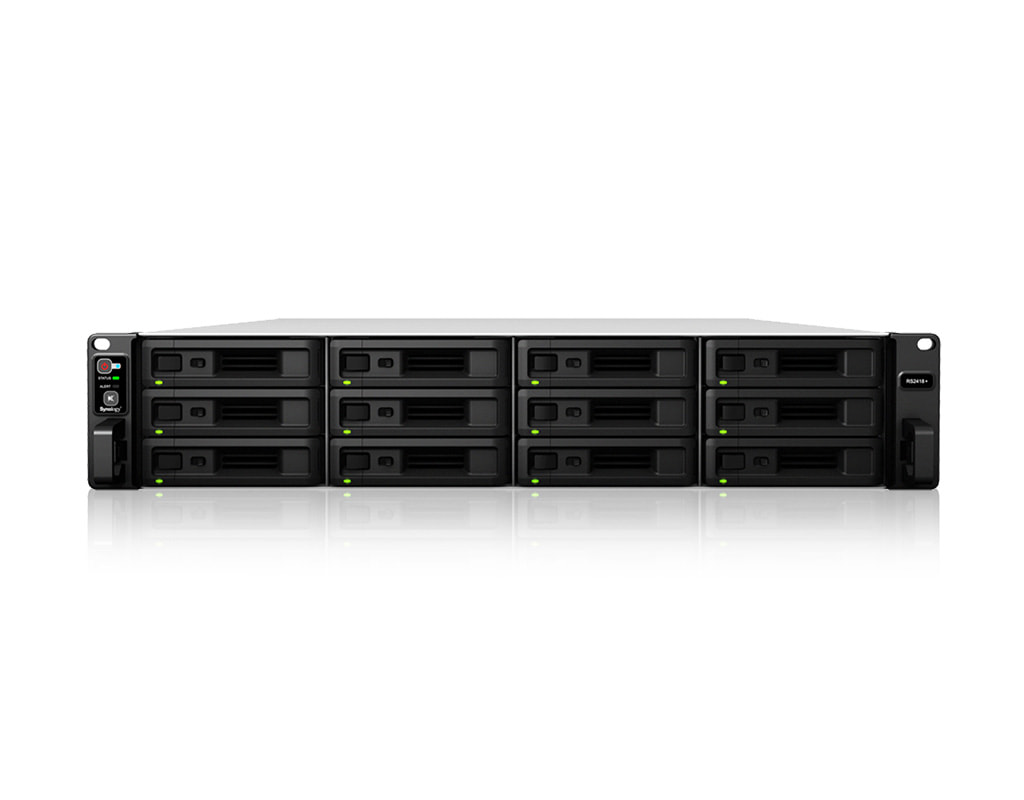Synology RS2418RP+ NAS - Frontalansicht