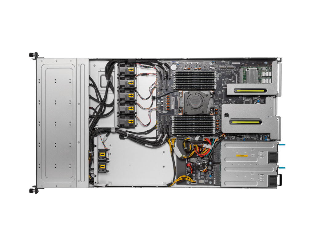 Open-E RA1112 (All-Flash) - Innenansicht Open-E RA1112 (All-Flash) - Innenansicht