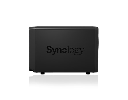 Synology DS718+ NAS - Seitliche Ansicht