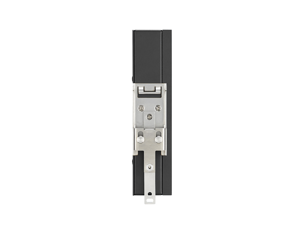 UNO-137 - Rückansicht