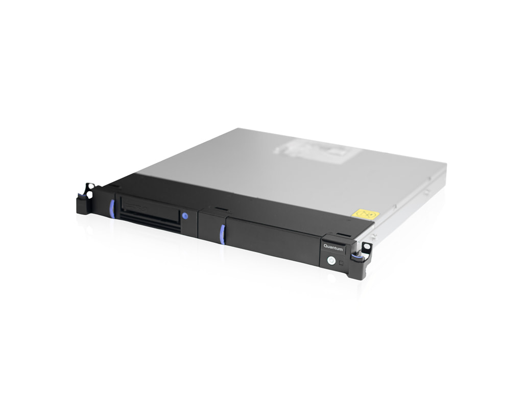 Quantum Tape Drive LTO SAS Rackmount - Serveransicht