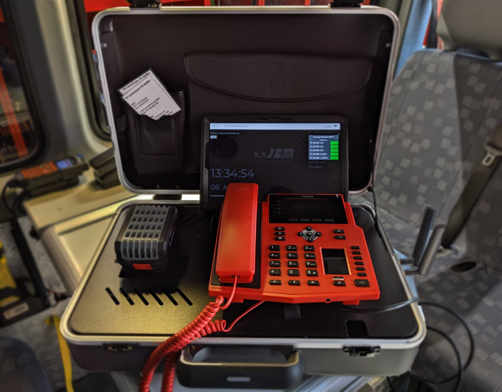 Comm Case - Detailansicht Telefon im Einsatz