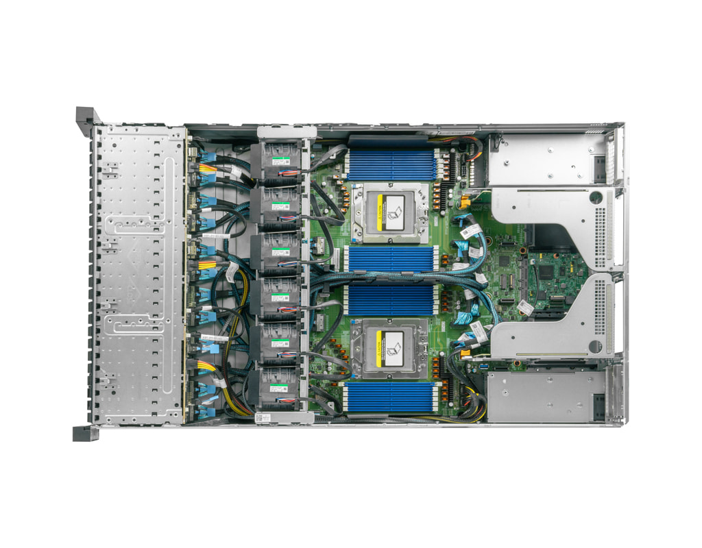Open-E RA2224 (All-NVMe) - Internal view